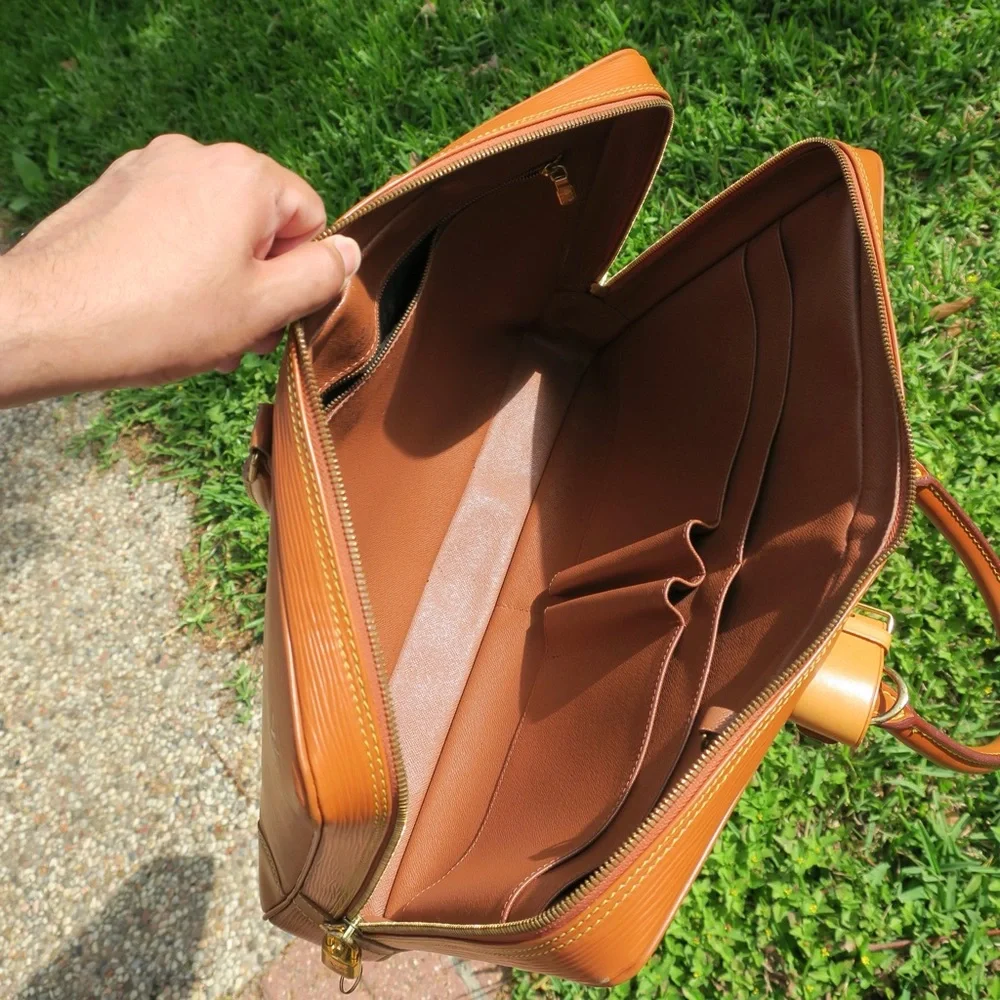 Vintage Louis Vuitton Porte Document Voyage Briefcase |Epi Leather LV Laptop Bag - Picture 12 of 13